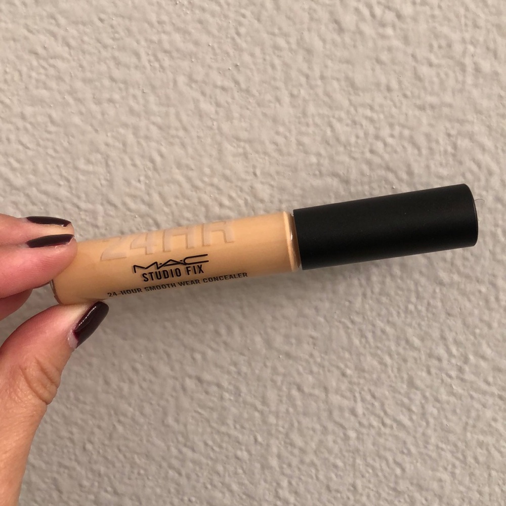 MAC Studio Fix 24-Hour Smooth Wear Concealer